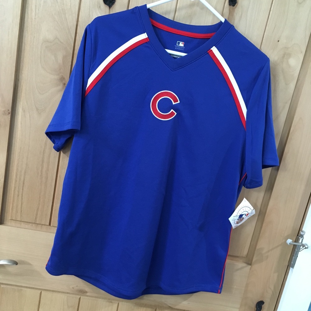 NWT Chicago Cubs shirt